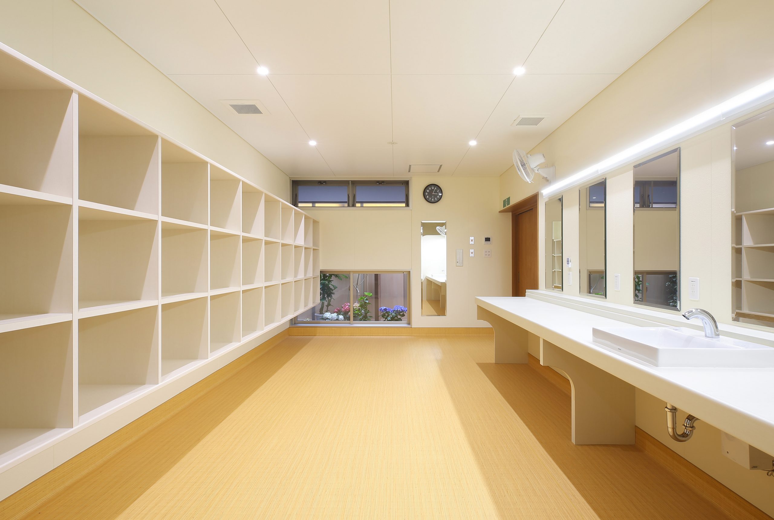 神村学園　寮浴室棟
